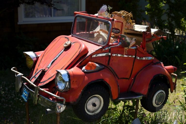 Sebastopl sculptures - vintage convertible