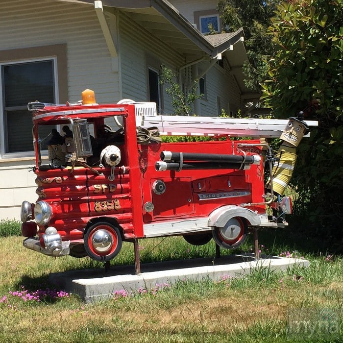 Fire truck - Metal junk sculptures